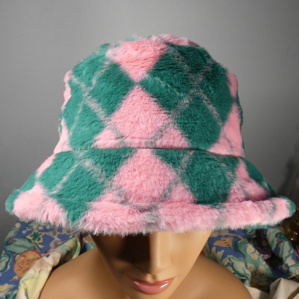 Fabulous, Fun, Stylish SOFT Warm Pink and Green Argyle Print Bucket Hat